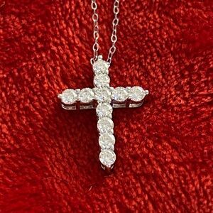 Luxury Moissanite Diamond Cross Pendant Necklace